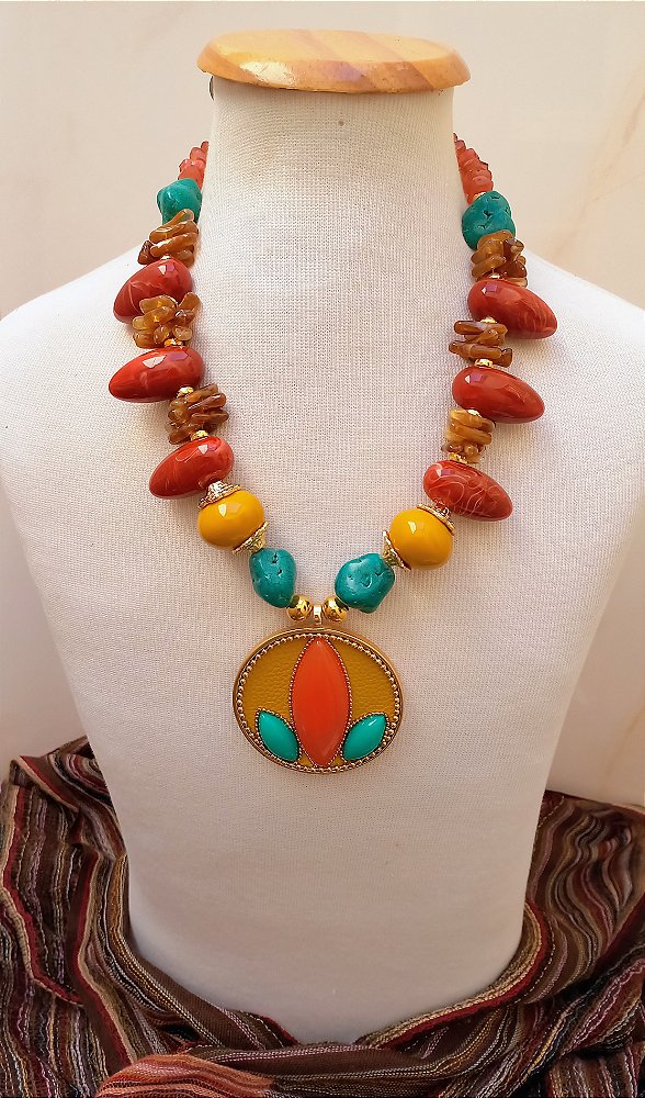 Max Colar Sol Iluminado.