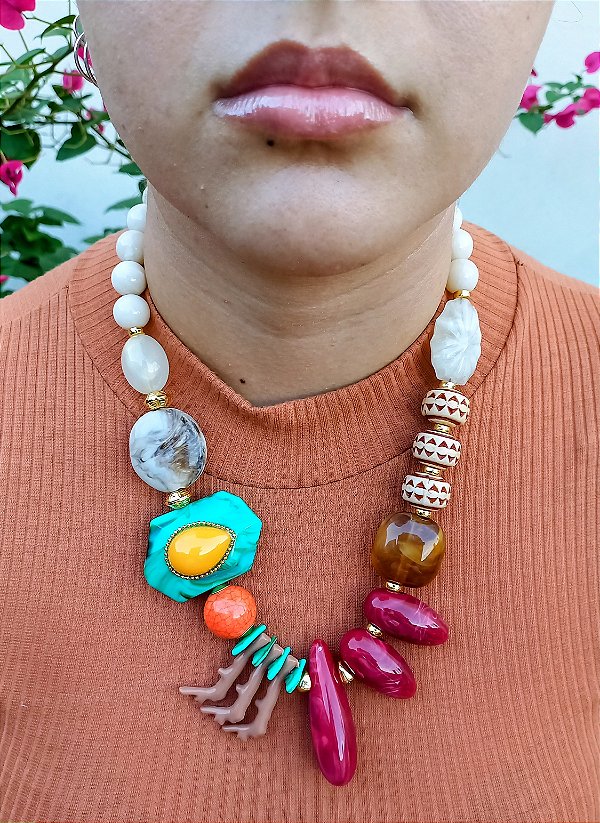 Maxi Colar Resinas Primavera.