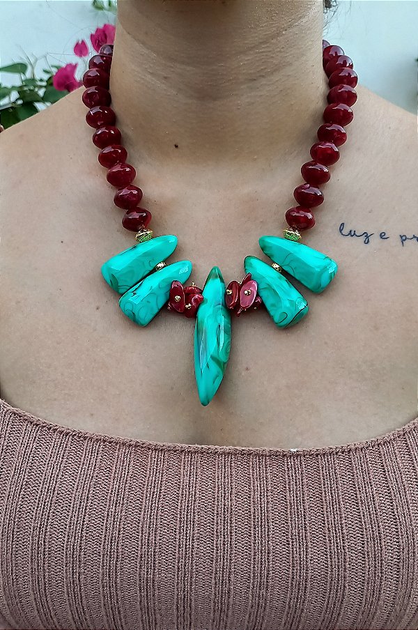 Maxi Colar Pingos e Vinho.