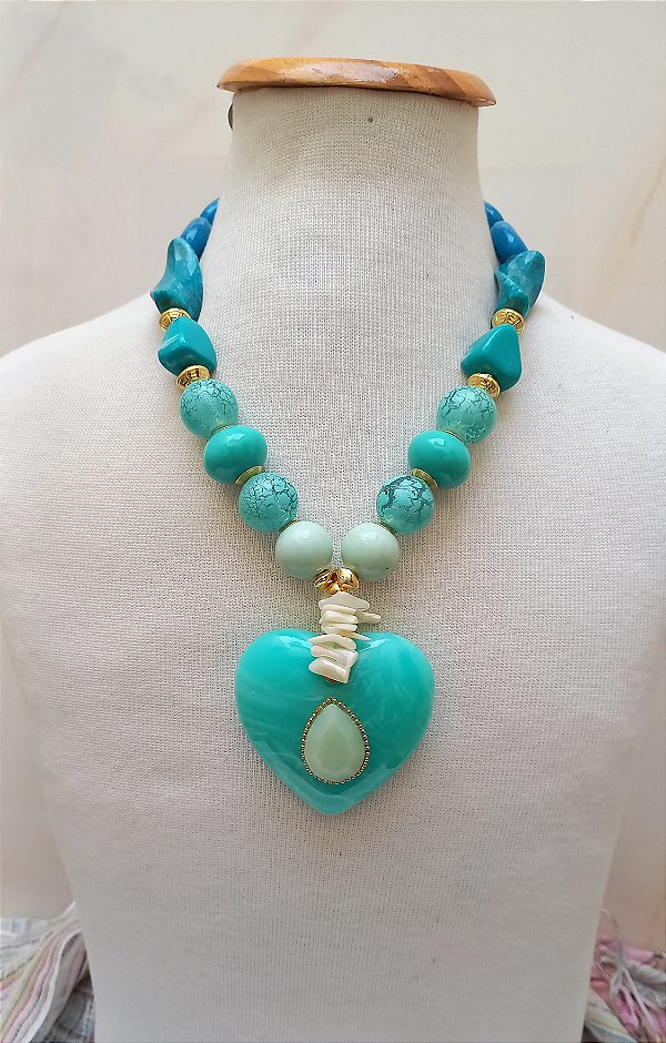 Maxi Colar Coração Mesclas em Azuis.