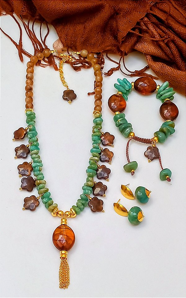 Colar Curto Resinas Terra.