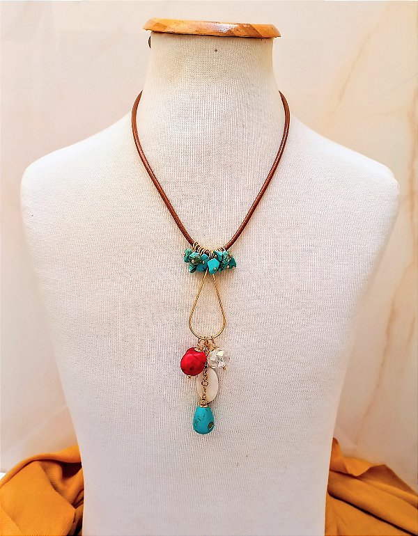 Colar Curto Gota e Pingentes.