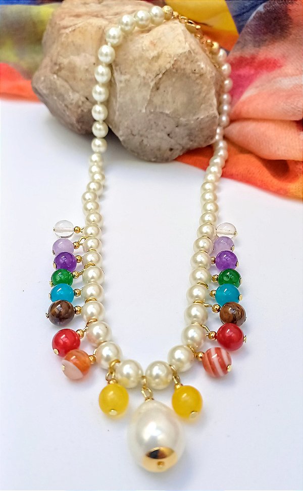 Colar Curto Pérolas e Ágatas Coloridas.