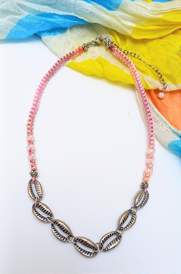 Colar Choker Curto Rosa Claro.