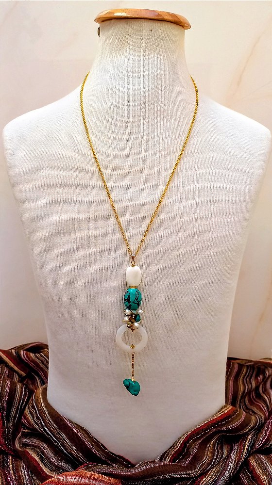 Colar Comprido Verde Madrepérola.
