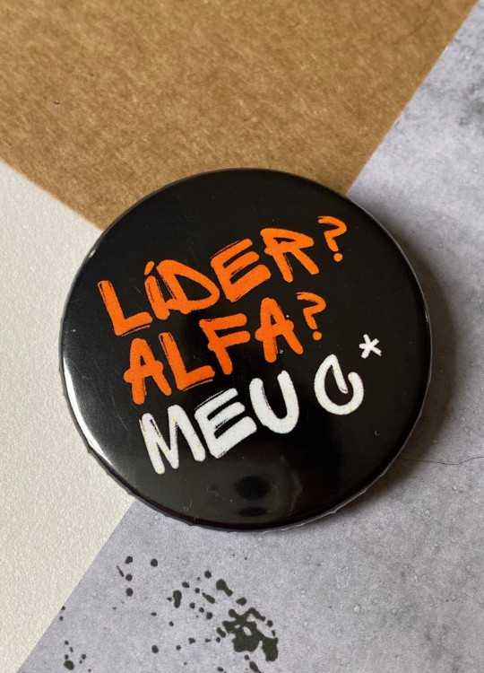 Bottom 3,5 cm - "LÍDER? ALFA?"