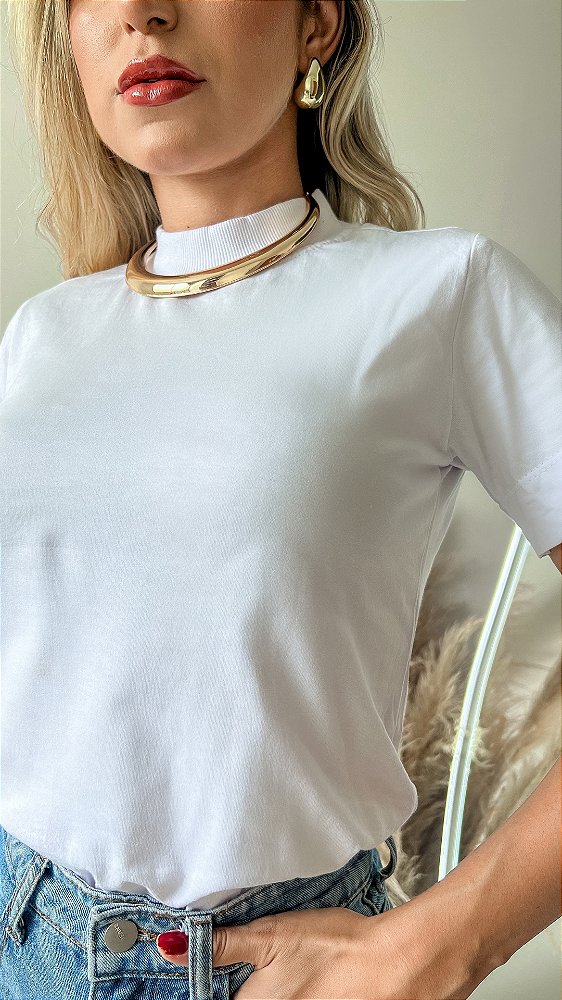 TSHIRT FEMININA BÁSICA GOLA ALTA- BRANCA
