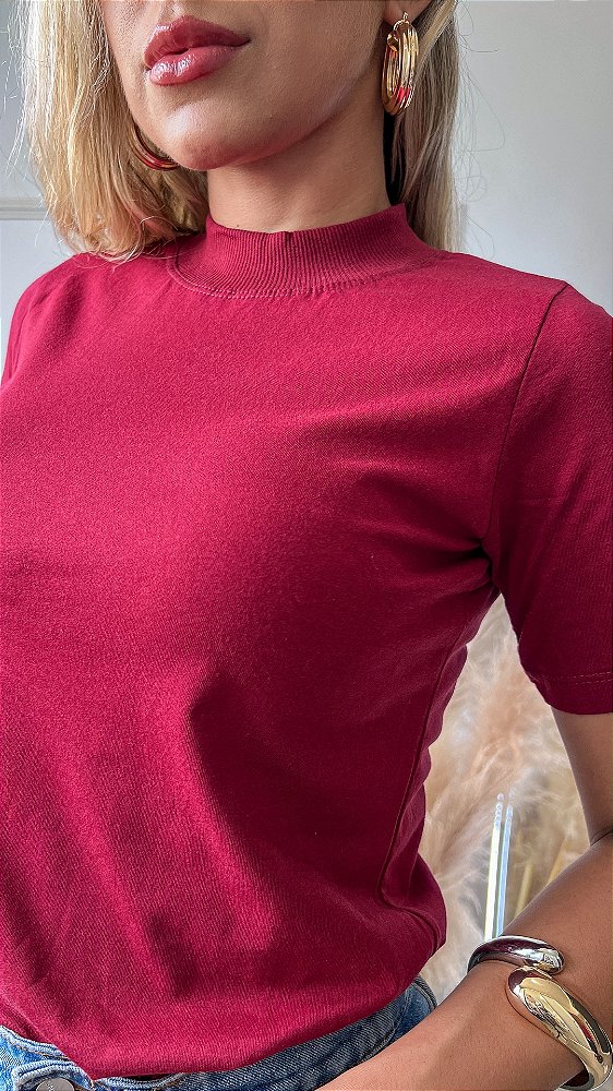 TSHIRT FEMININA BÁSICA GOLA ALTA- MARSALA