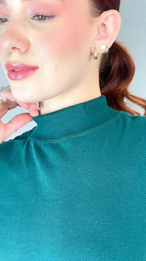 TSHIRT FEMININA BÁSICA GOLA ALTA- VERDE MUSGO