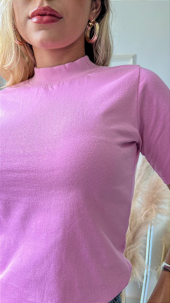 TSHIRT FEMININA BÁSICA GOLA ALTA- ROSA IORGUT
