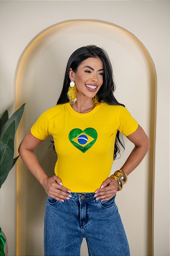TSHIRT BRASIL CORAÇÃO 3D - AMARELO