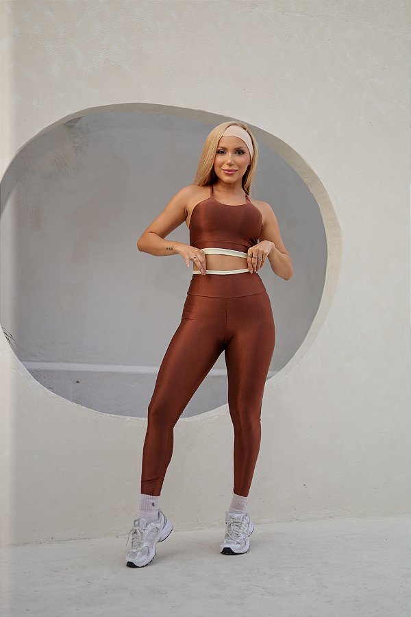 CONJUNTO FITNESS CALÇA E TOP SHINE - MARROM
