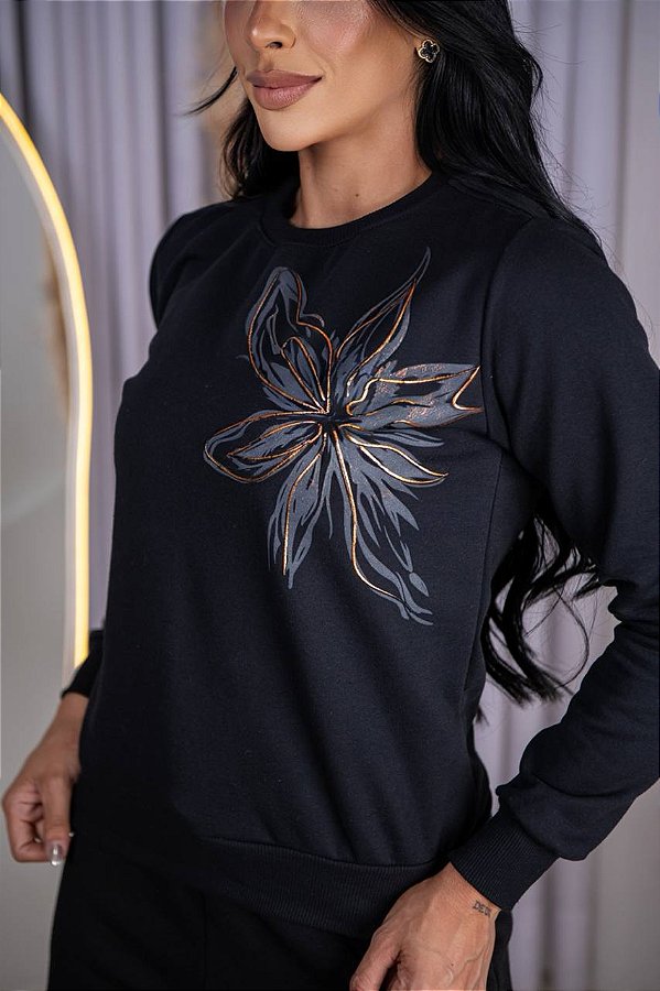 BLUSA MOLETOM FLOR ALTO RELEVO - PRETO