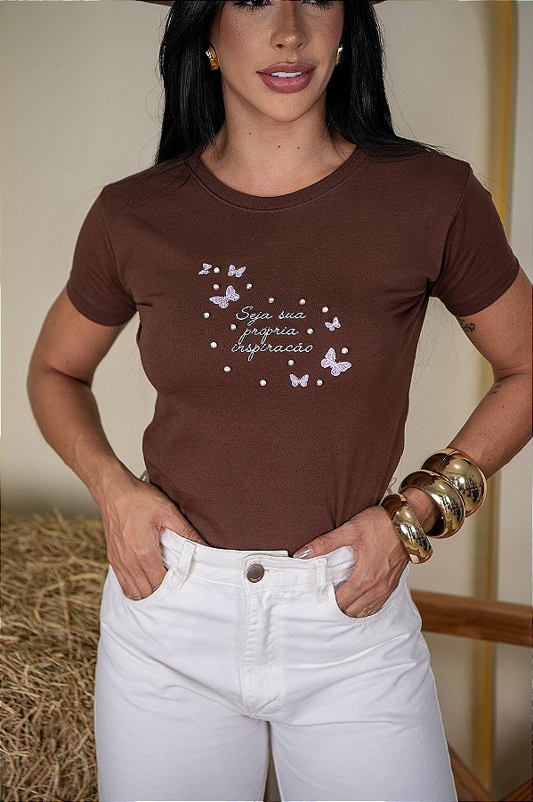 TSHIRT SEJA SUA PRÓPRIA INSPIRAÇÃO BORBOLETA PÉROLAS - MARROM