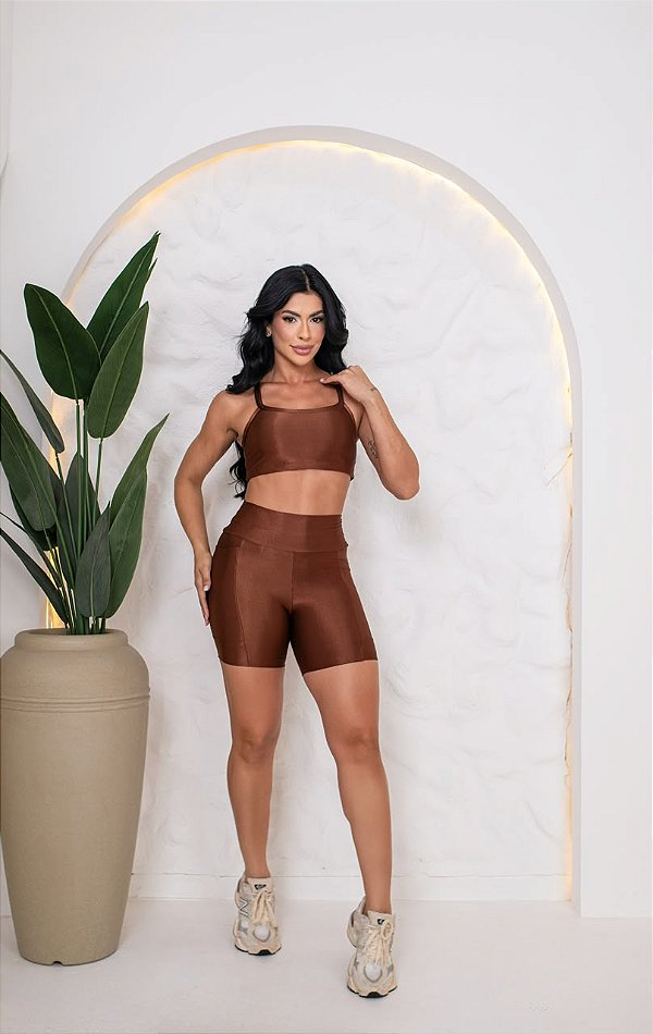 CONJUNTO FITNESS SHORT E TOP SHINE - MARROM