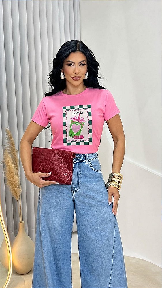 TSHIRT NO ALGODÃO GOLA NA RIBANA MATCHA CLUB - ROSA BEBÊ