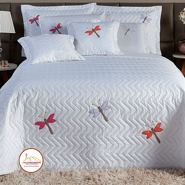 Cobreleito Casal Padrão Libélula  Luxo C/03 Peças Bordado Matelado ZigZag com Porta-Travesseiros com Debrum