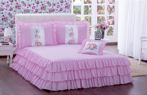 Kit  Colcha  Cobre leito Casal Padrão Sofia com Babados Rosa E Capa de Almofada Decorativa