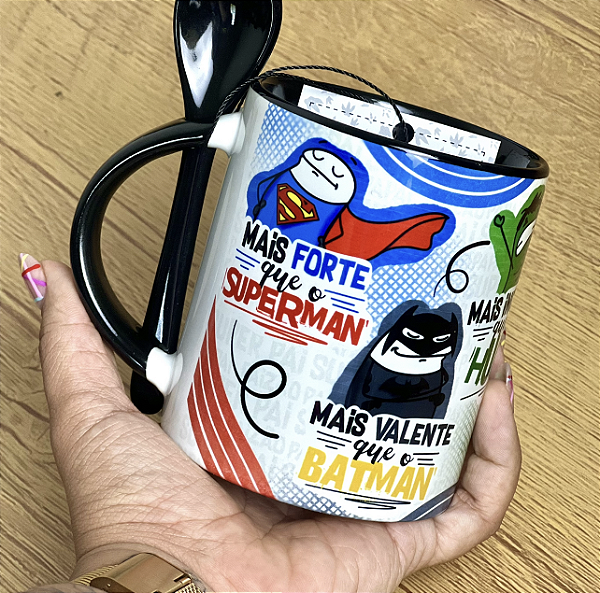 Caneca Porcelana com Colher preta " Papai Herói"