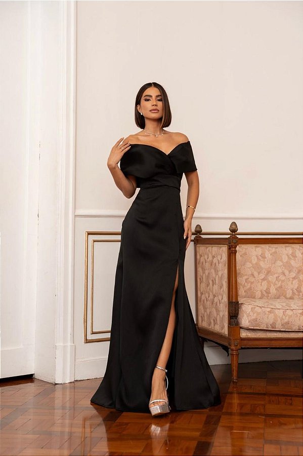 Vestido Caroline preto + Clutch Brinde