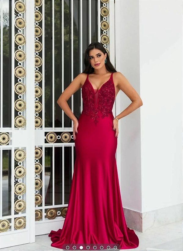 Vestido Romilly Fúcsia bordado manualmente + Clutch Brinde