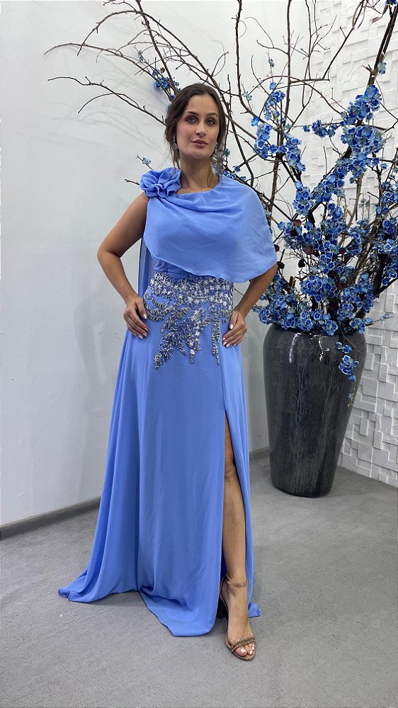 Vestido Mafalda azul serenity bordado manualmente