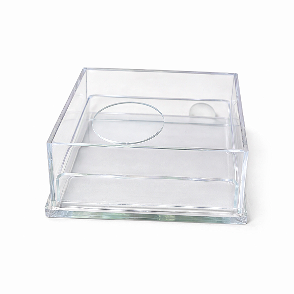 Caixa em acrílico cristal 150 x 150 x 50 x 2mm com berço para ovo de colher pequeno