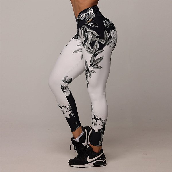 Legging Fr-Fru c/ Empina Bumbum - Estampa Floresta Negra