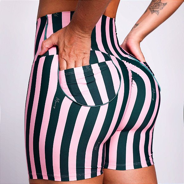 Shorts Jump Urbana c/ Bolsinho Estampa lines Rosa e Verde Esmeralda Dopamine
