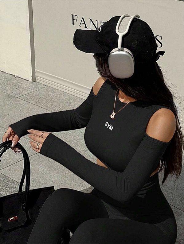 Conjunto Athleisure Winter Shoulders Premium Chapa-Barriga, Zero Transparência, Alta Compressão, Alta Gramatura, Canelado 3D Preto