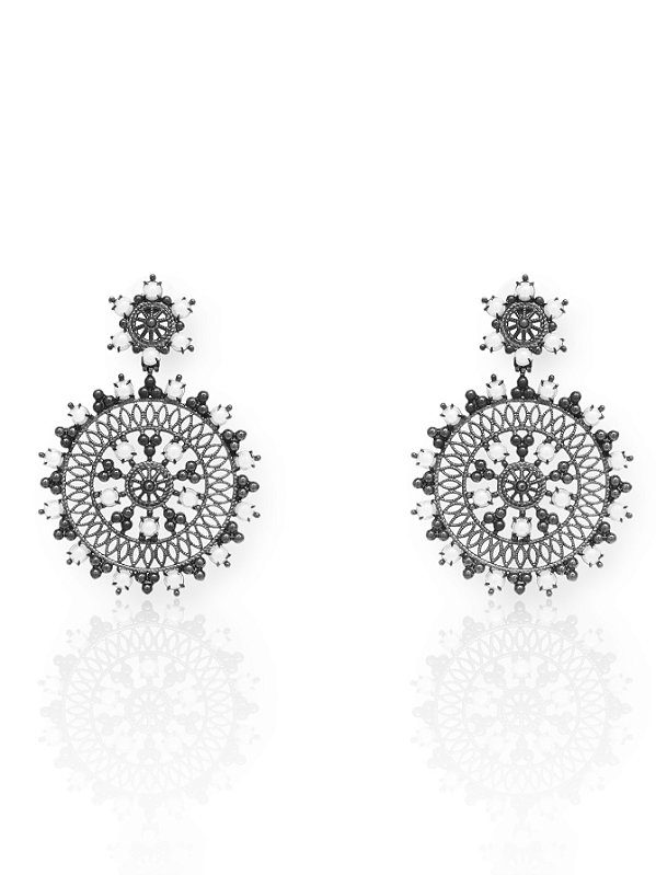 Brinco Semijoia de Argola Elegante: Escolha o Seu Brilho