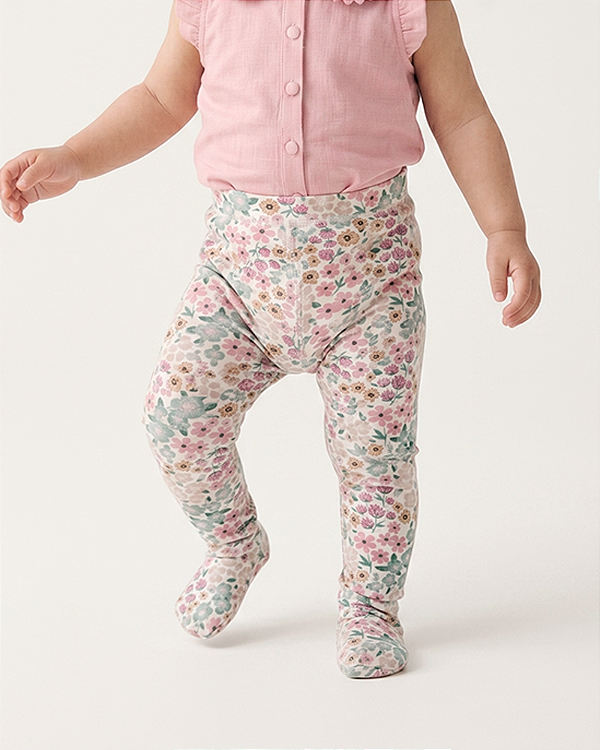 Calça comfort com pé Estampa amor-perfeito