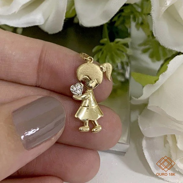 Pingente Menina Ouro 18k Zircônias