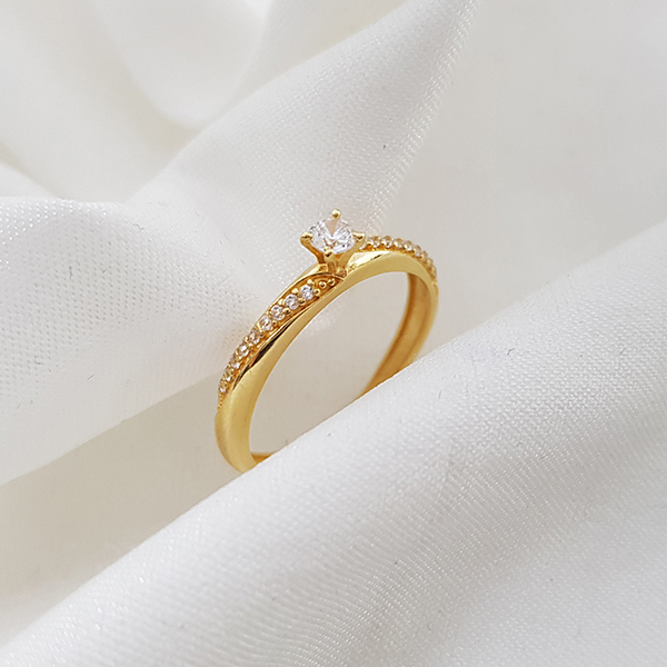 Anel Solitário Ouro 18k Zircônias