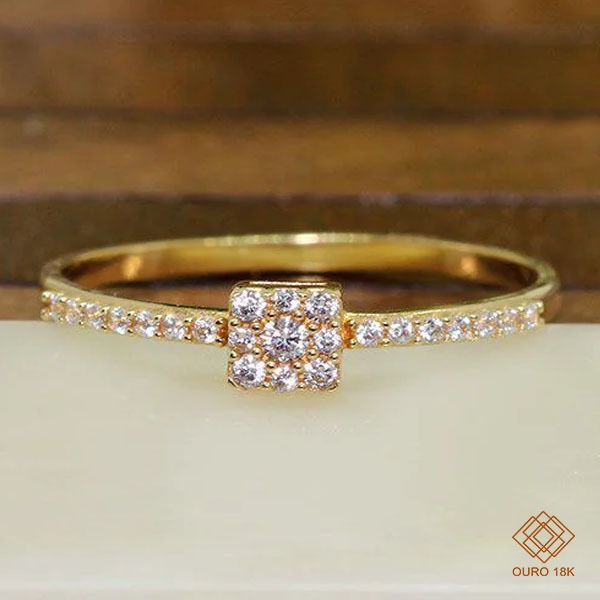 Anel Solitário Ouro 18k Zircônias