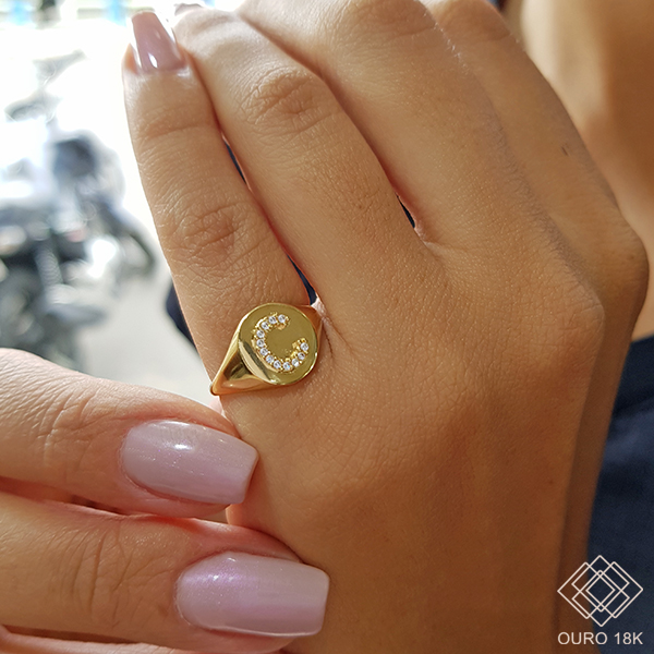Anel Dedinho Letra C Ouro 18k