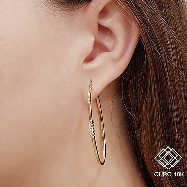 Brinco Argola Oval Ouro 18k Zircônias