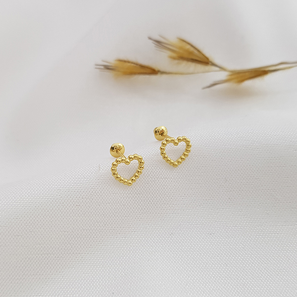 Brinco Pequeno Coração Ouro 18k