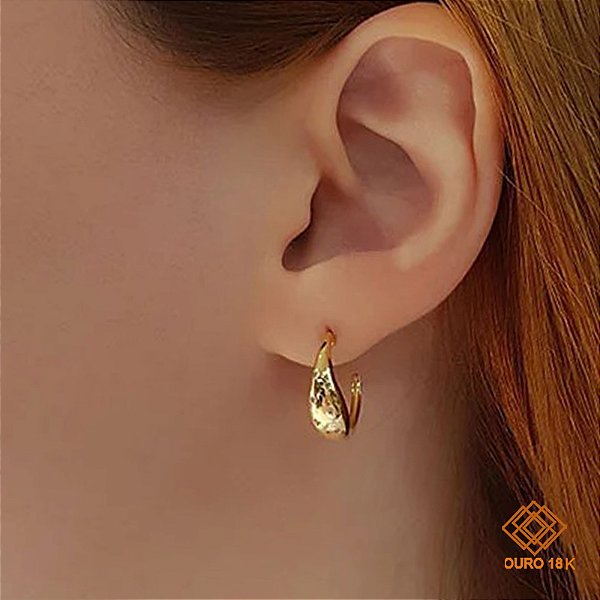 Brinco Meia Argola Ouro 18k Diamante