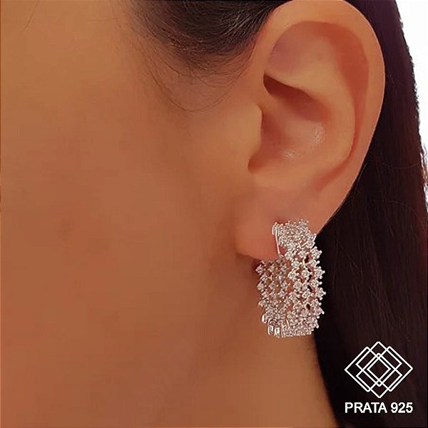 Brinco Meia Argola Grande Prata 925 Zircônias