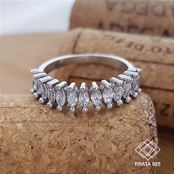 Anel Meia Navete Prata 925 Zircônias