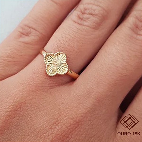 Anel Trevo Ouro 18k