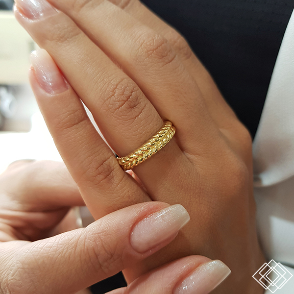 Anel Torcido Ouro 18k