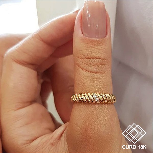Anel Torçido Ouro 18k e Diamante
