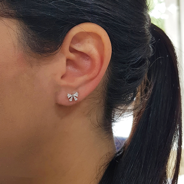 Brinco Pequeno Laço Prata 925 Zircônias