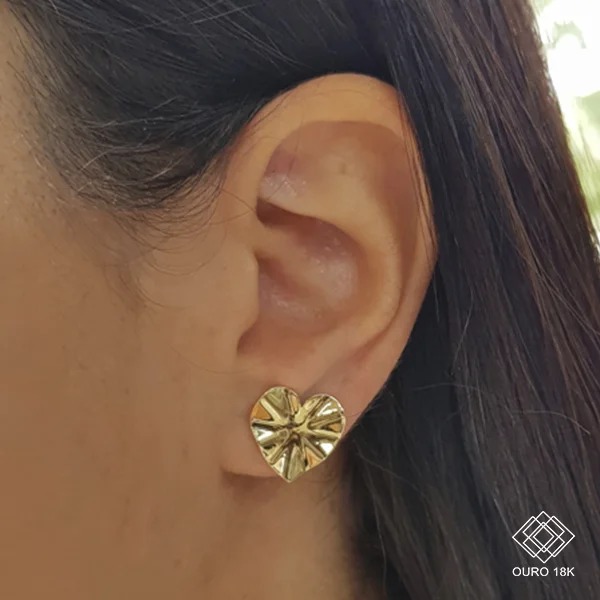Brinco Coração Martelado Ouro 18k