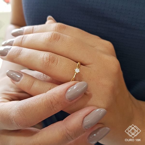 Anel Solitário Ouro 18k Zircônias