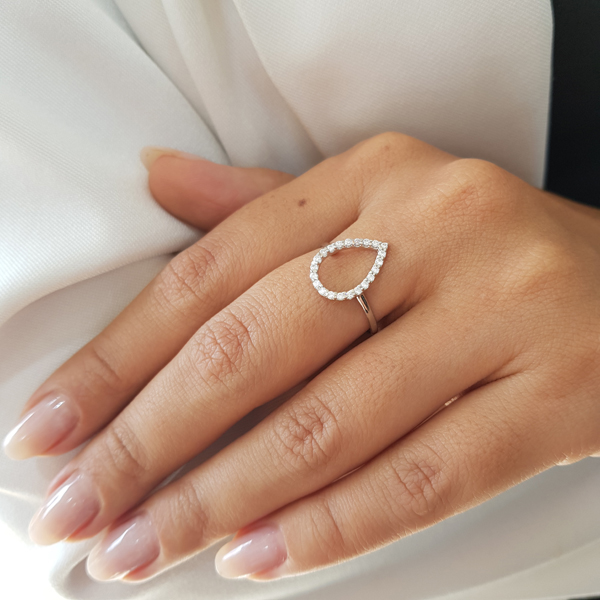 Anel Gota Vazado Prata 925 Zircônias