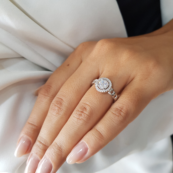 Anel Solitário Elos em Prata 925