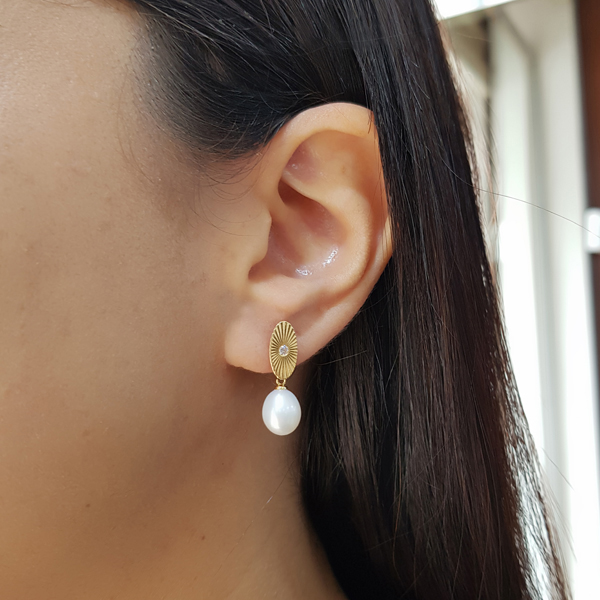 Brinco Gota em Ouro 18k e Pérola